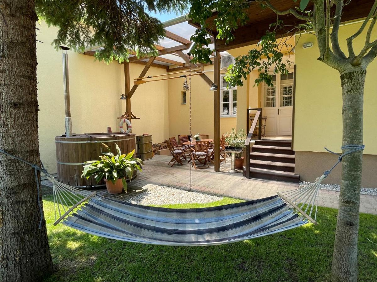 Abigel Vendeghaz Keszthely Villa Екстериор снимка