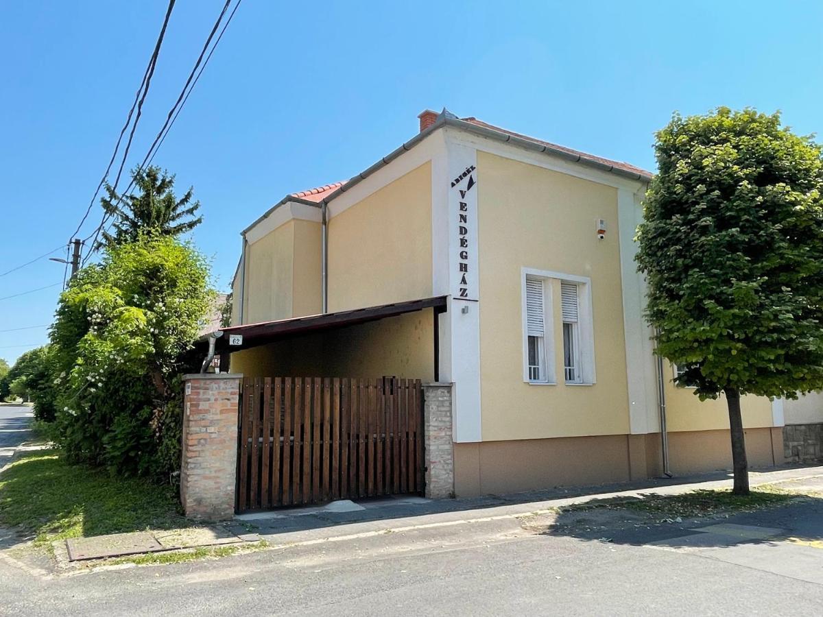 Abigel Vendeghaz Keszthely Villa Екстериор снимка