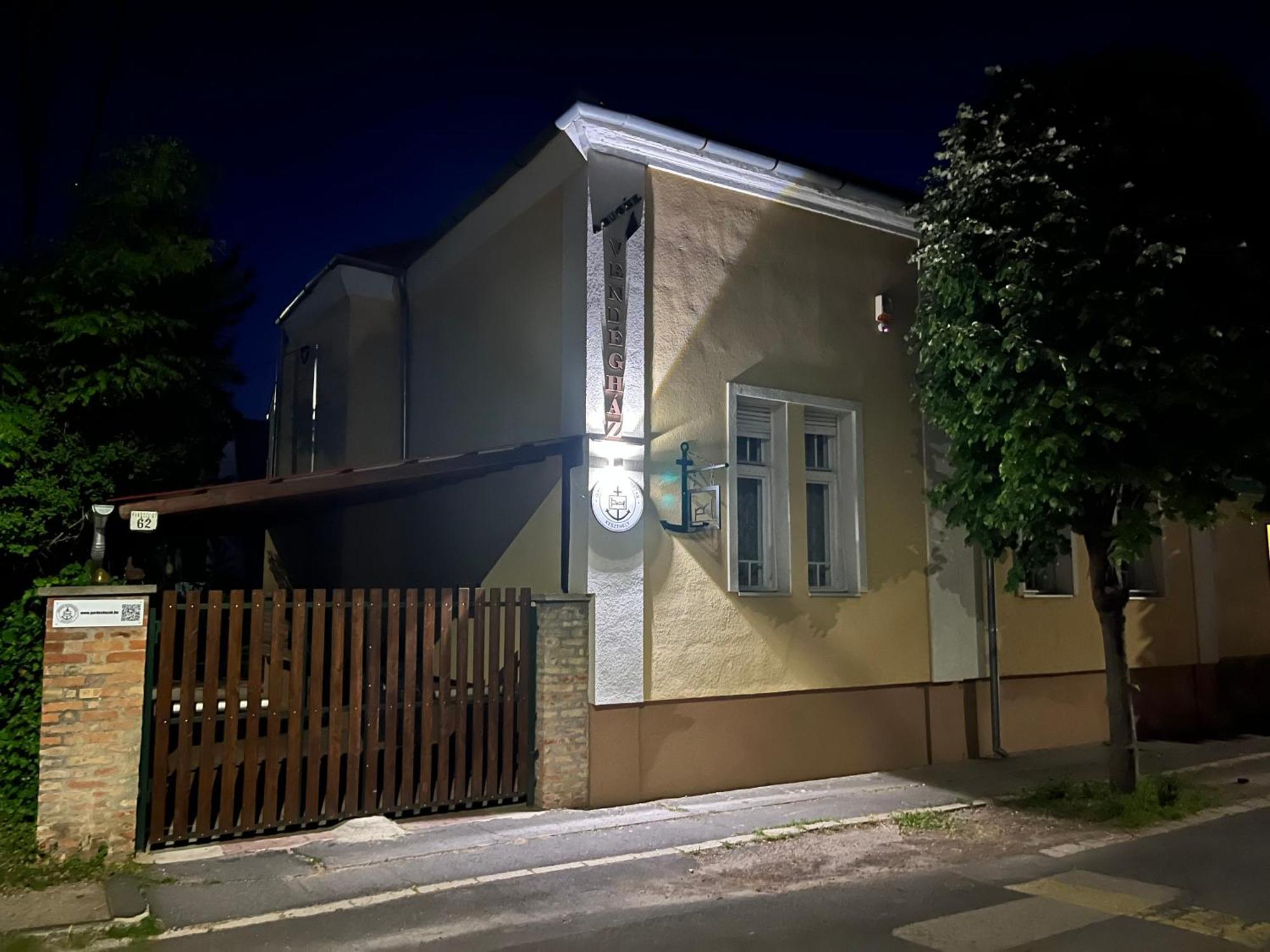 Abigel Vendeghaz Keszthely Villa Екстериор снимка