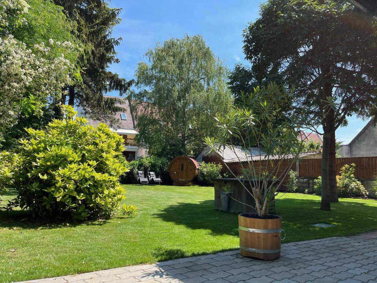 Abigel Vendeghaz Keszthely Villa Екстериор снимка