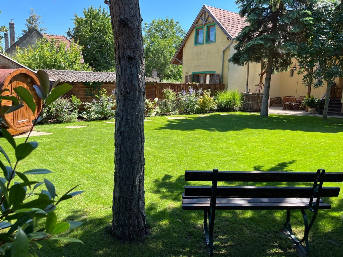 Abigel Vendeghaz Keszthely Villa Екстериор снимка